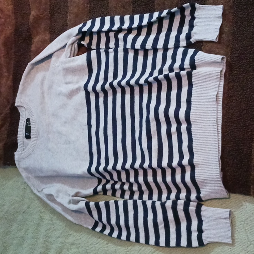 F21 men sweater